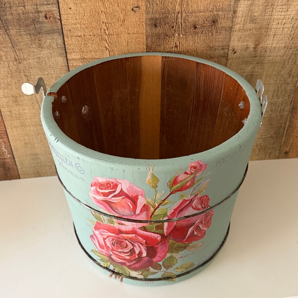 Upcycled Painted Wooden Ice Cream Bucket with a Red Roses Transfer - Picture 2 of 12